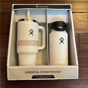 New Hydro Flask Essential Hydration Set